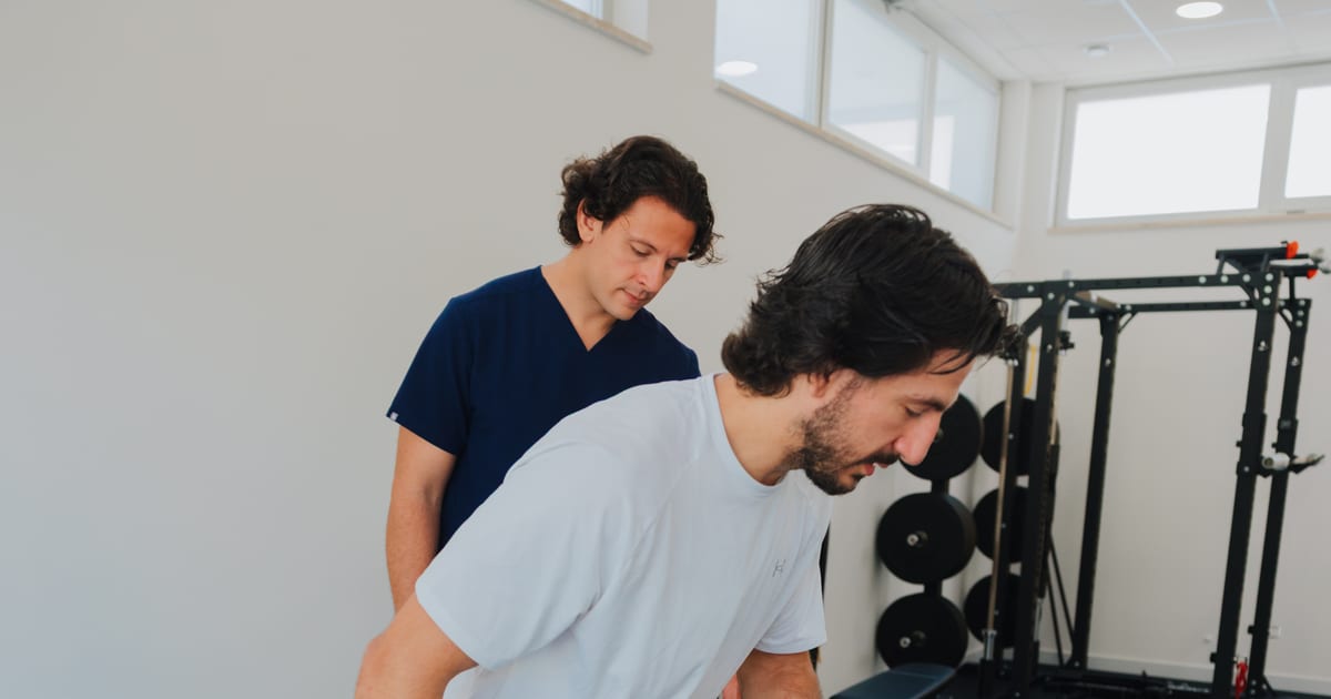 Cover blog: esercizio in palestra riabilitativa